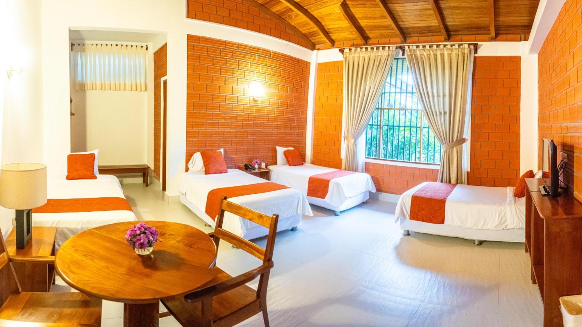 Hotel Altavista Casahotel - Asociado Casa Andina 3*